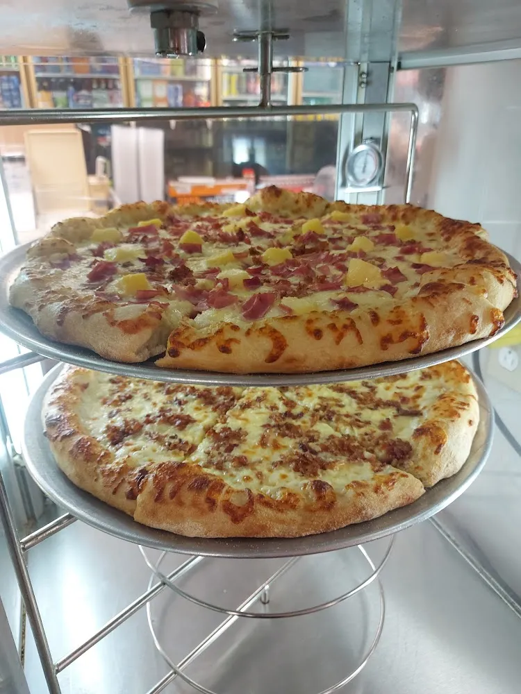 Hawaiian Ham Pizza